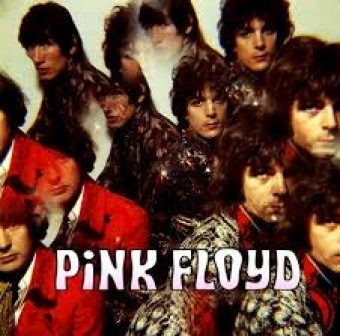 Pink Floyd 1967 - The Piper at the Gates of Dawn - Na escolha de 10 álbuns musicais, 10 filmes ou desenhos, o Pen-Drive será grátis...Aproveite!