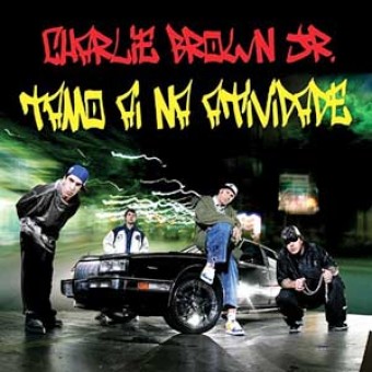 Charlie Brown Jr 2004 - Tamo Ai Na Atividade - Na escolha de 10 álbuns musicais, 10 filmes ou desenhos, o Pen-Drive será grátis...Aproveite!