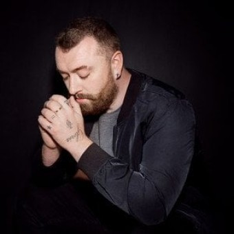 Sam Smith 2015 - In The Lonely Hour (Drowning Shadows Edition) - Na escolha de 10 álbuns musicais, 10 filmes ou desenhos, o Pen-Drive será grátis...Aproveite!