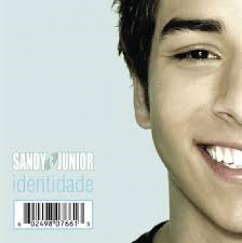 Sandy & Junior 2006 - Identidade J - Na Escolha de 10 álbuns musicais, 10 filmes ou desenhos, o Pen-Drive será grátis...Aproveite!