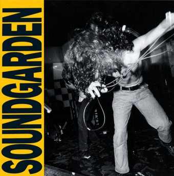 Soundgarden 1989 - Louder Than Love - Na escolha de 10 álbuns musicais, 10 filmes ou desenhos, o Pen-Drive será grátis...Aproveite!