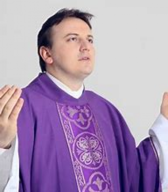 Padre Ezequiel - quanto te encontei - Na Escolha de 10 álbuns musicais, 10 filmes ou desenhos, o Pen-Drive será grátis...Aproveite!