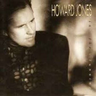 Howard Jones 1992 - In The Running - Na escolha de 10 álbuns musicais, 10 filmes ou desenhos, o Pen-Drive será grátis...Aproveite!