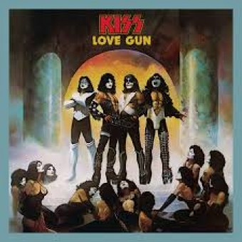 Kiss 1977 - Love Gun (Deluxe) - Na escolha de 10 álbuns musicais, 10 filmes ou desenhos, o Pen-Drive será grátis...Aproveite!
