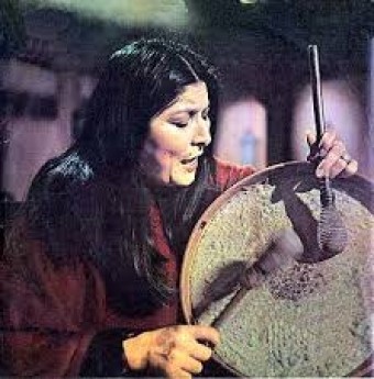 Mercedes Sosa 1994 - En Familia - Na escolha de 10 álbuns musicais, 10 filmes ou desenhos, o Pen-Drive será grátis...Aproveite!