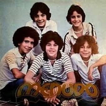 Menudo 1978 - Laura - Na escolha de 10 álbuns musicais, 10 filmes ou desenhos, o Pen-Drive será grátis...Aproveite!
