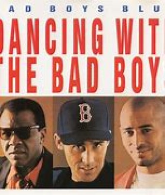 Bad Boys Blue 1993 - Dancing With The Bad Boys - Na escolha de 10 álbuns musicais, 10 filmes ou desenhos, o Pen-Drive será grátis...Aproveite!