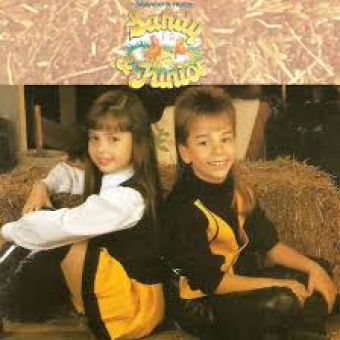 Sandy & Junior 1992 - Sábado A Noite - Na Escolha de 10 álbuns musicais, 10 filmes ou desenhos, o Pen-Drive será grátis...Aproveite!