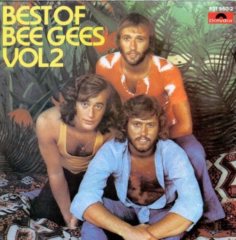 Bee Gees 1973 - Best Of Bee Gees (Vol. 2) - Na escolha de 10 álbuns musicais, 10 filmes ou desenhos, o Pen-Drive será grátis...Aproveite!