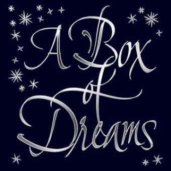 Enya 1997 - A BOX Of Dreams Blue - Na escolha de 10 álbuns musicais, 10 filmes ou desenhos, o Pen-Drive será grátis...Aproveite!