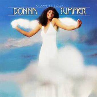 Donna Summer 1976 - A Love Trilogy - Na escolha de 10 álbuns musicais, 10 filmes ou desenhos, o Pen-Drive será grátis...Aproveite!