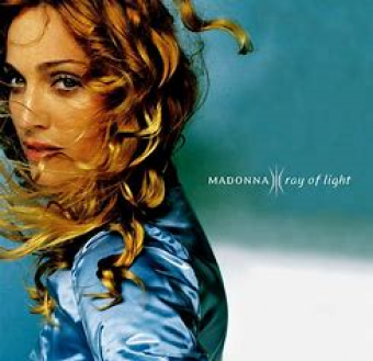 Madonna 1998 - Ray Of Light - Na escolha de 10 álbuns musicais, 10 filmes ou desenhos, o Pen-Drive será grátis...Aproveite!