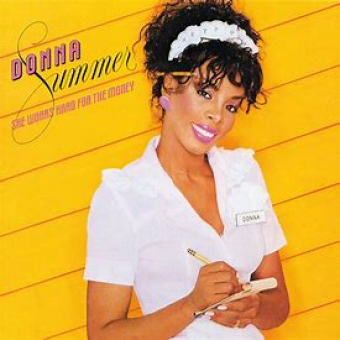 Donna Summer 1983 - She Works Hard For The Money - Na escolha de 10 álbuns musicais, 10 filmes ou desenhos, o Pen-Drive será grátis...Aproveite!