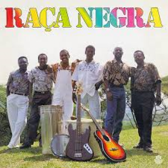 Raça Negra 1992 - Vol. 3 - Na escolha de 10 álbuns musicais, 10 filmes ou desenhos, o Pen-Drive será grátis...Aproveite!