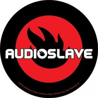Audioslave 2005 - Live in Toronto - Na escolha de 10 álbuns musicais, 10 filmes ou desenhos, o Pen-Drive será grátis...Aproveite!