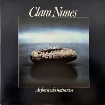 Clara Nunes 1977 - As Forcas Da Natureza & Guerreira - Na escolha de 10 álbuns musicais, 10 filmes ou desenhos, o Pen-Drive será grátis...Aproveite!