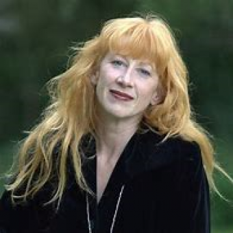 Loreena McKennitt 2007 - Singles 1992-2007 - Na escolha de 10 álbuns musicais, 10 filmes ou desenhos, o Pen-Drive será grátis...Aproveite!