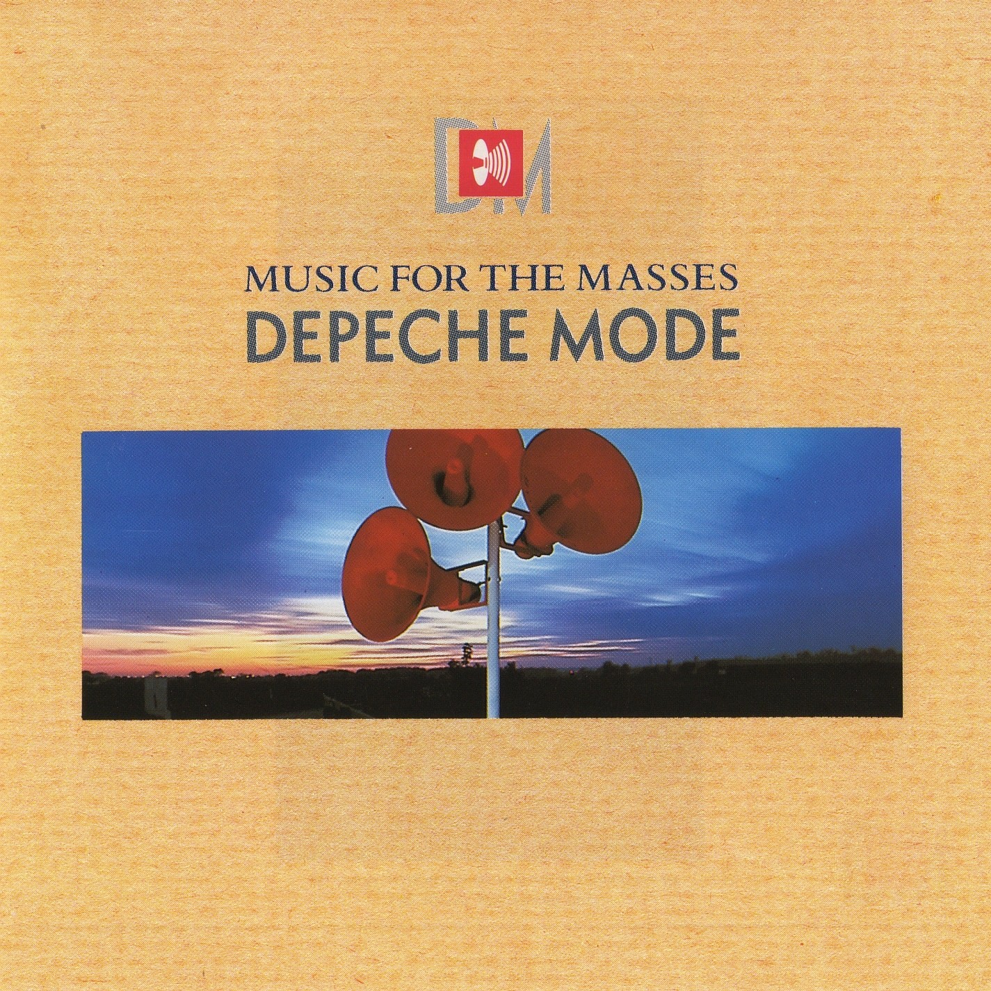 Depeche Mode 1988 - Music For The Masses Tour - Pen-Drive vendido separadamente. Na escolha de 10 Filmes ou Musicais o Pen-Drive 16GB será cortesia.