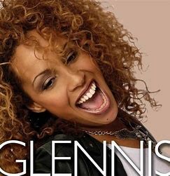 Glennis Grace 2005 - Glennis - Na escolha de 15 álbuns musicais, 15 filmes ou desenhos, o Pen-Drive será grátis...Aproveite!