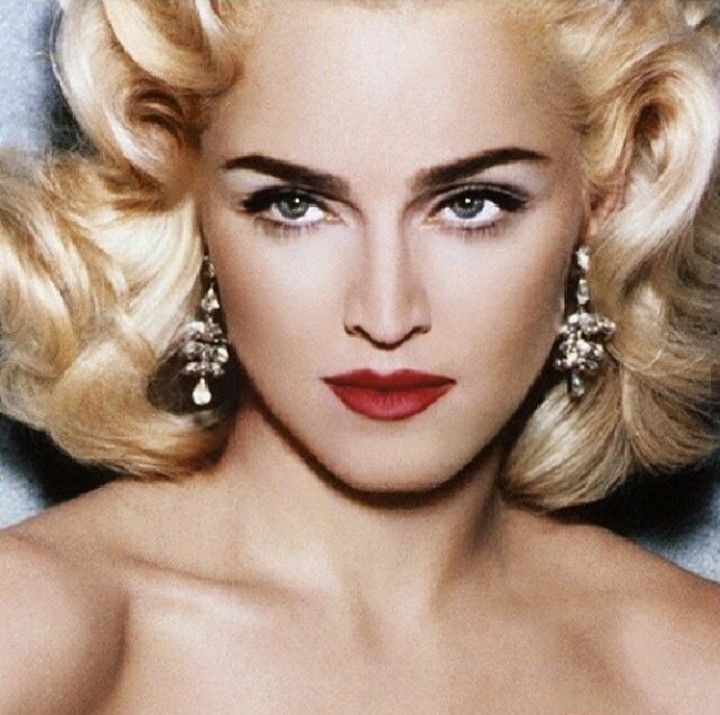 Madonna 1990 - Live USA (1985-1990) - Na Escolha de 15 álbuns musicais e Video, o Pen-Drive será grátis...Aproveite!