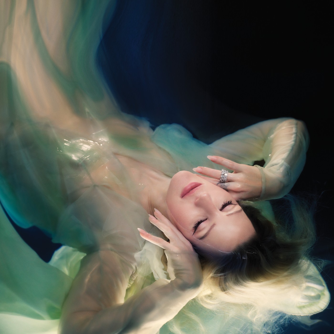 Ellie Goulding 2023- Higher Than Heaven (Deluxe) - Na escolha de 15 álbuns musicais, 15 filmes ou desenhos, o Pen-Drive será grátis...Aproveite!